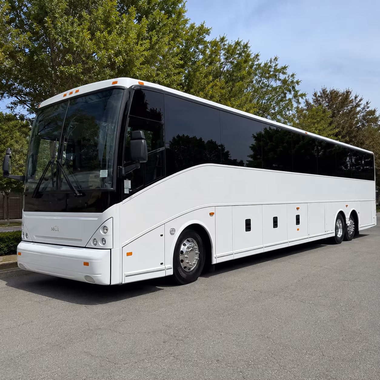burbank bus rentals for california road trips and arizona travel