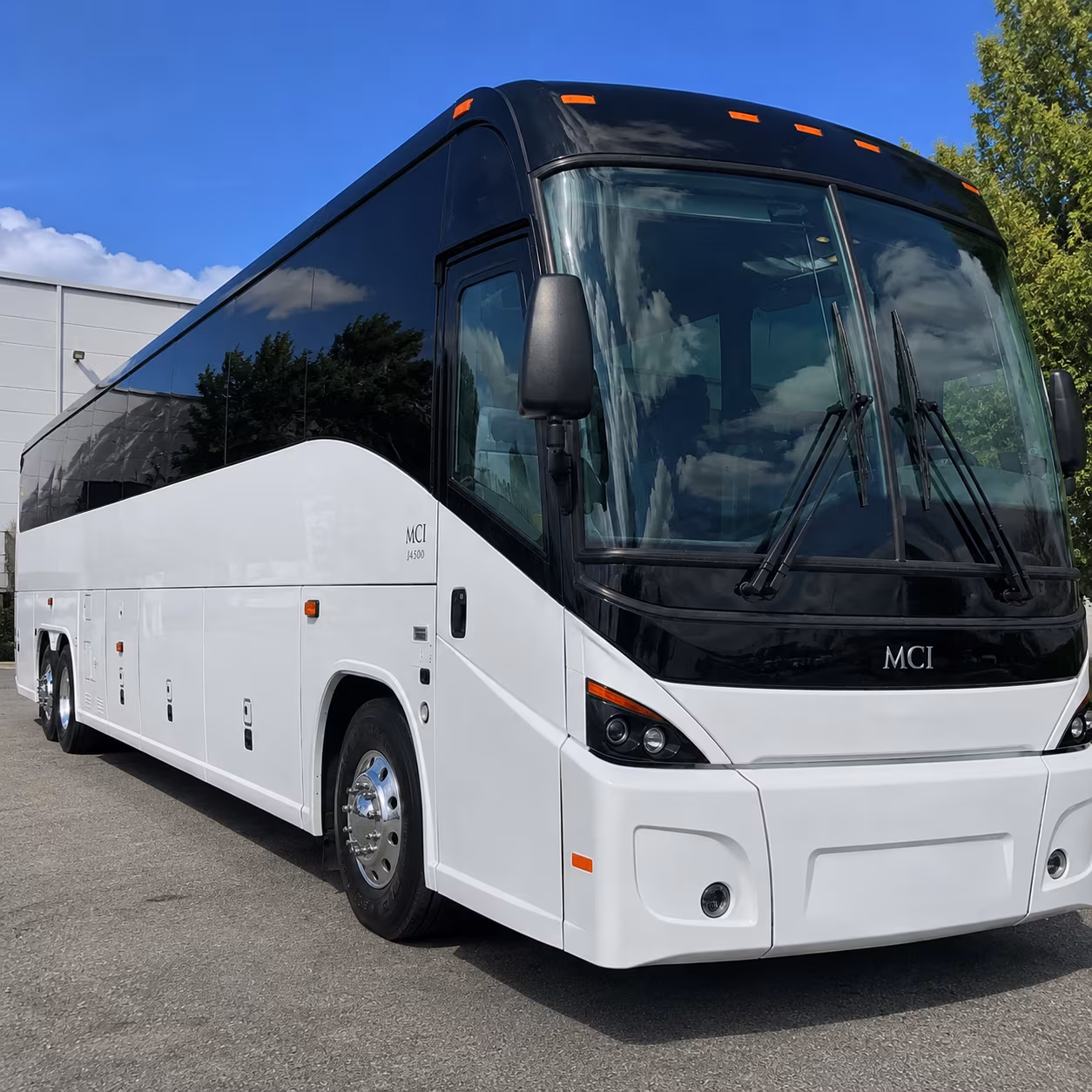 hotel shuttles for conferences and business travel